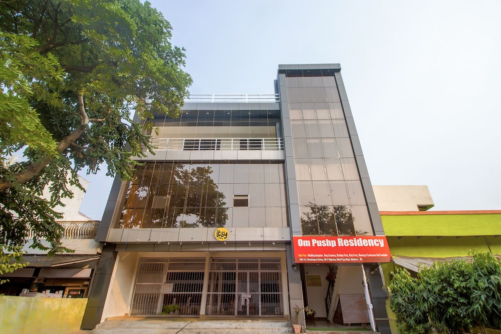 Itsy Hotels Om Pushp Residency pet-friendly hotel Mathura