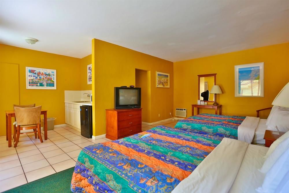 Bahia Cabana Beach Resort - photo 20