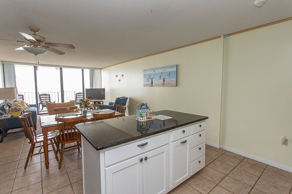 Royal Garden Resort 515 2 Bedroom Condo by RedAwning - photo 21