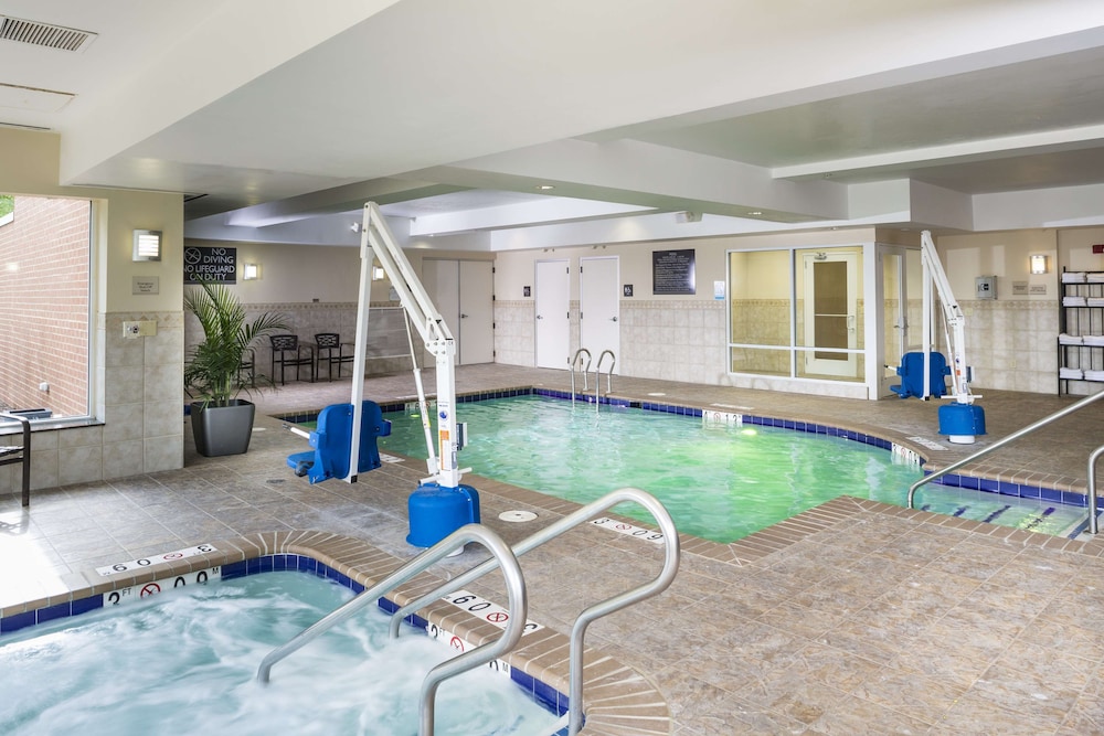 Hilton Garden Inn Hampton Coliseum Central - photo 20