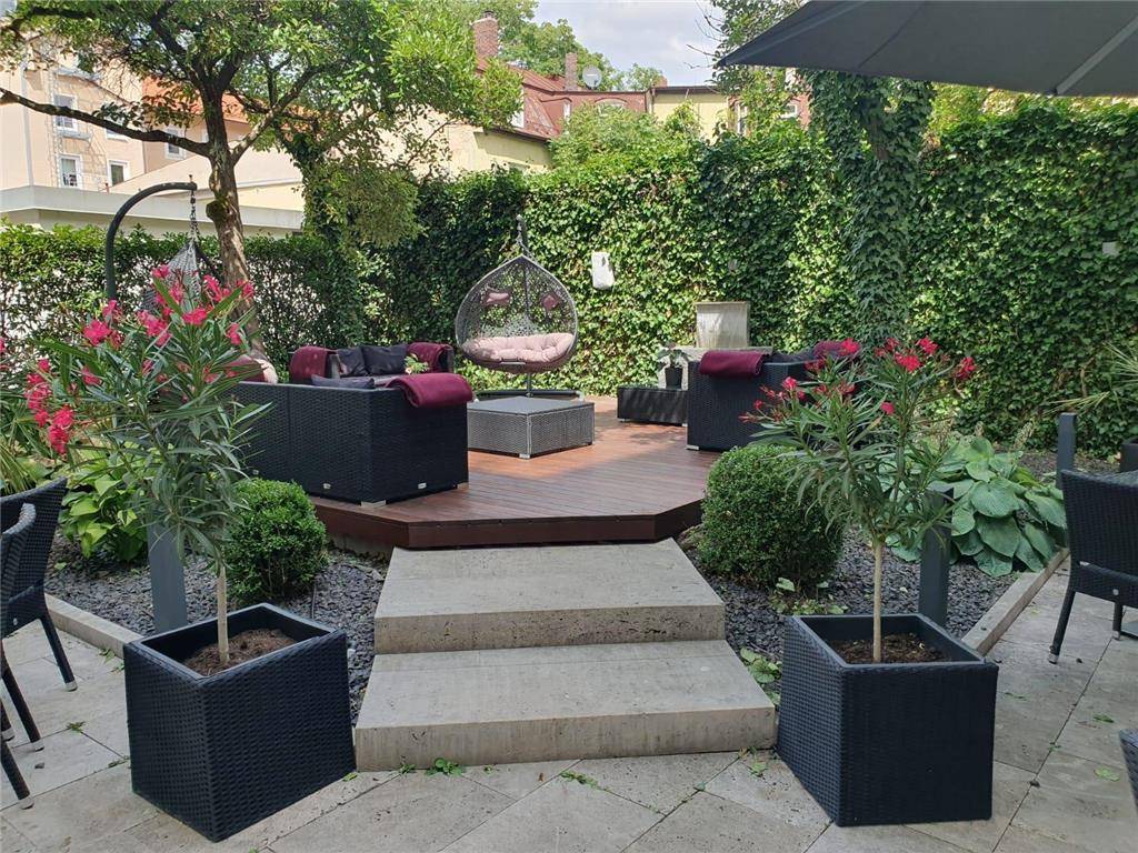 RQAN am harras outdoor terrace