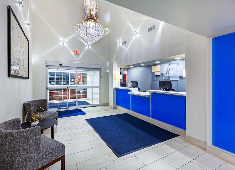 Holiday Inn Express Hotel & Suites Jenks by IHG - photo 2