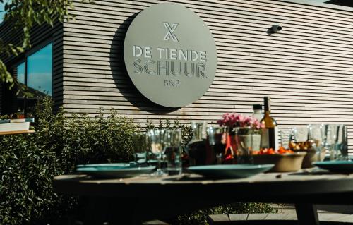 B&B de Tiendeschuur — 4-Star Luxury Hotel in Evergem, Belgium