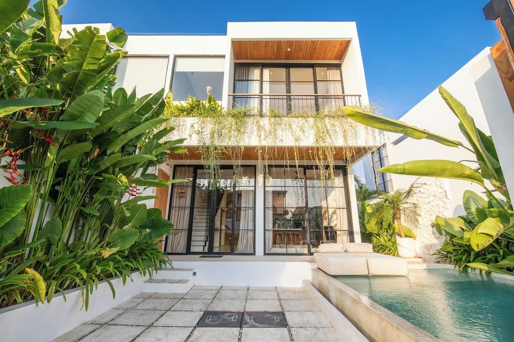 Villa Zoja Canggu 4 mins to beach Pererenan — 4-Star Luxury Hotel in Canggu, Indonesia