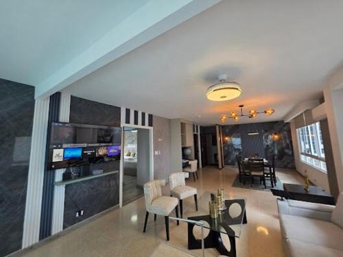 Charming Apartment on the Cinta Costera N#5 — 4-Star Luxury Hotel in Panama, Panama
