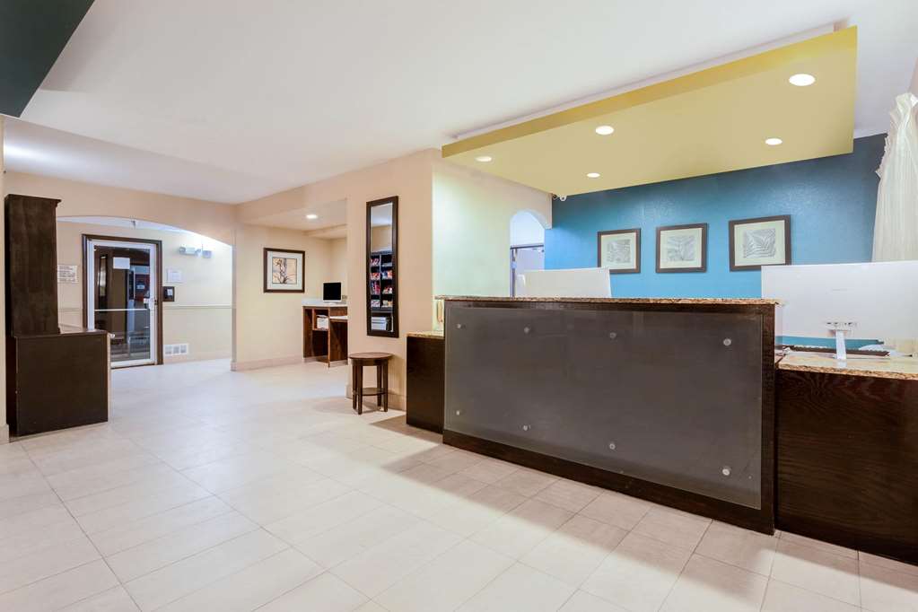 Baymont by Wyndham Henderson Northeast Denver - photo 7