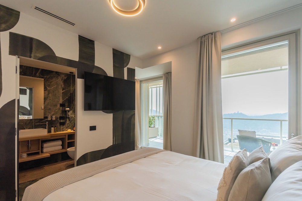 PureView Luxury pool AdultsOnly by Rent All Como in Como, Italy