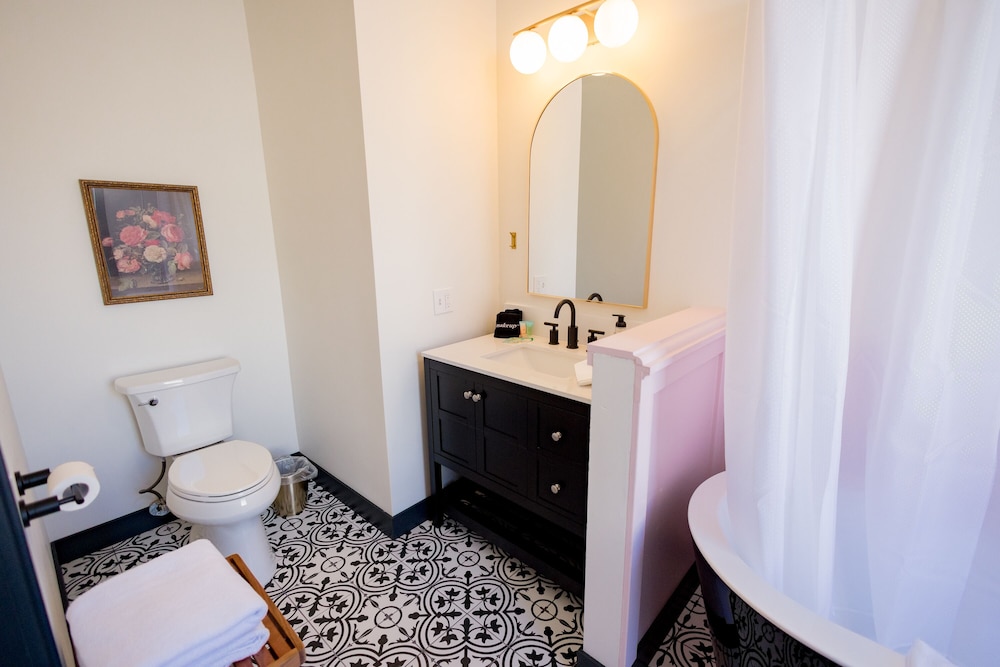 Speakeasy Suites - photo 39