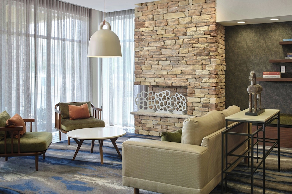 Fairfield Inn & Suites by Marriott Niagara Falls - carbon neutral hotel in Niagara Falls