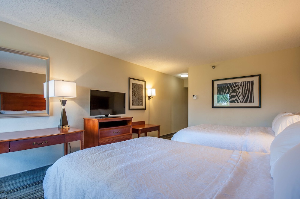Hampton Inn by Hilton Bowling Green - photo 17