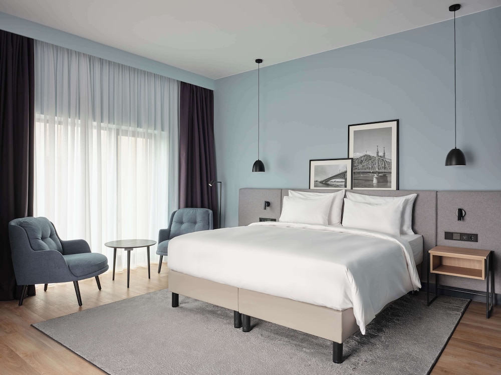 Radisson Hotel Budapest Budapart — 4-Star Luxury Hotel in Budapest, Hungary