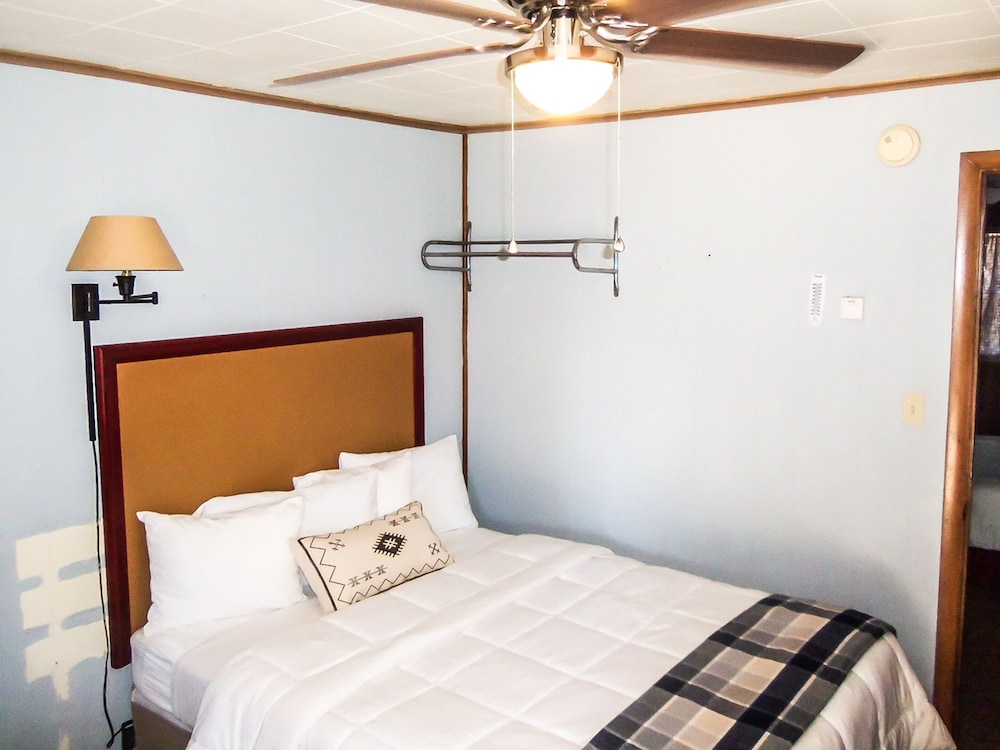 The Gold Pan Motel - photo 11