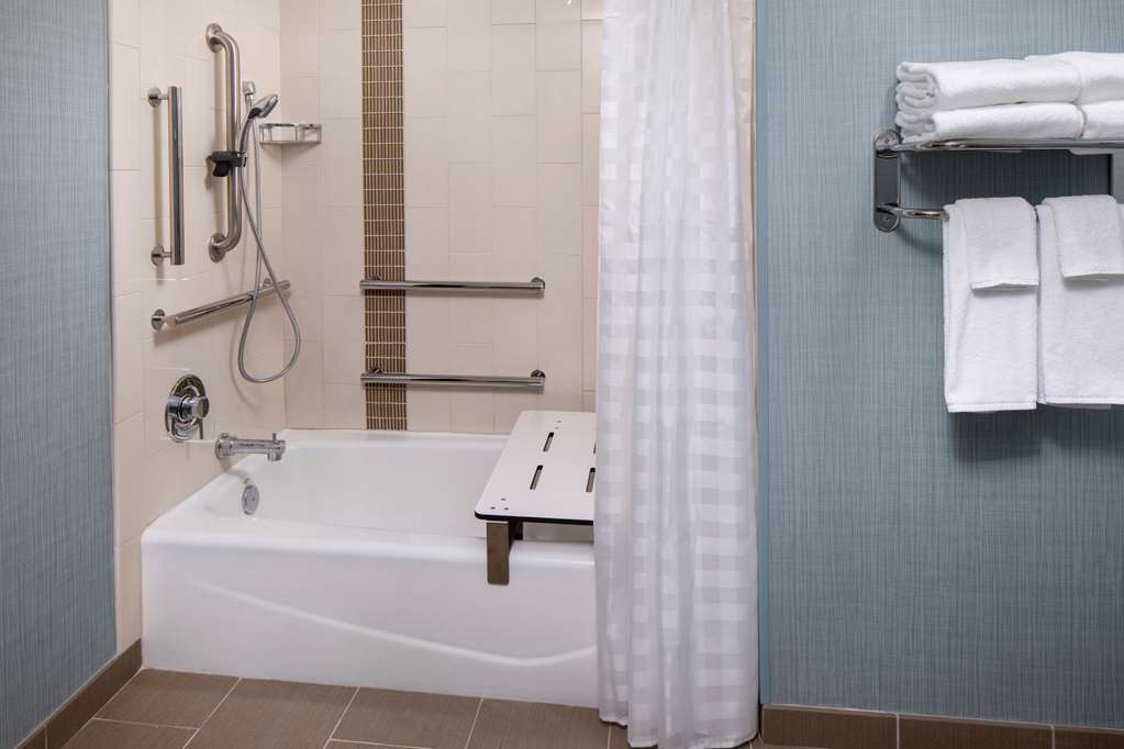 Hyatt Place Mount Pleasant Towne Centre - photo 27