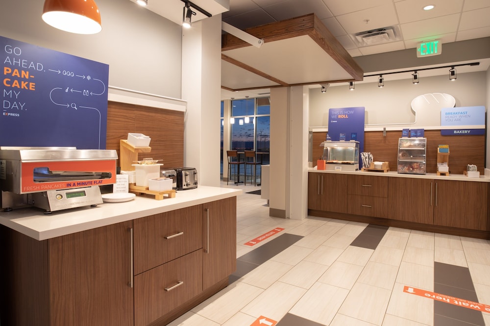 Holiday Inn Express & Suites Goodland I 70 an IHG hotel - photo 41