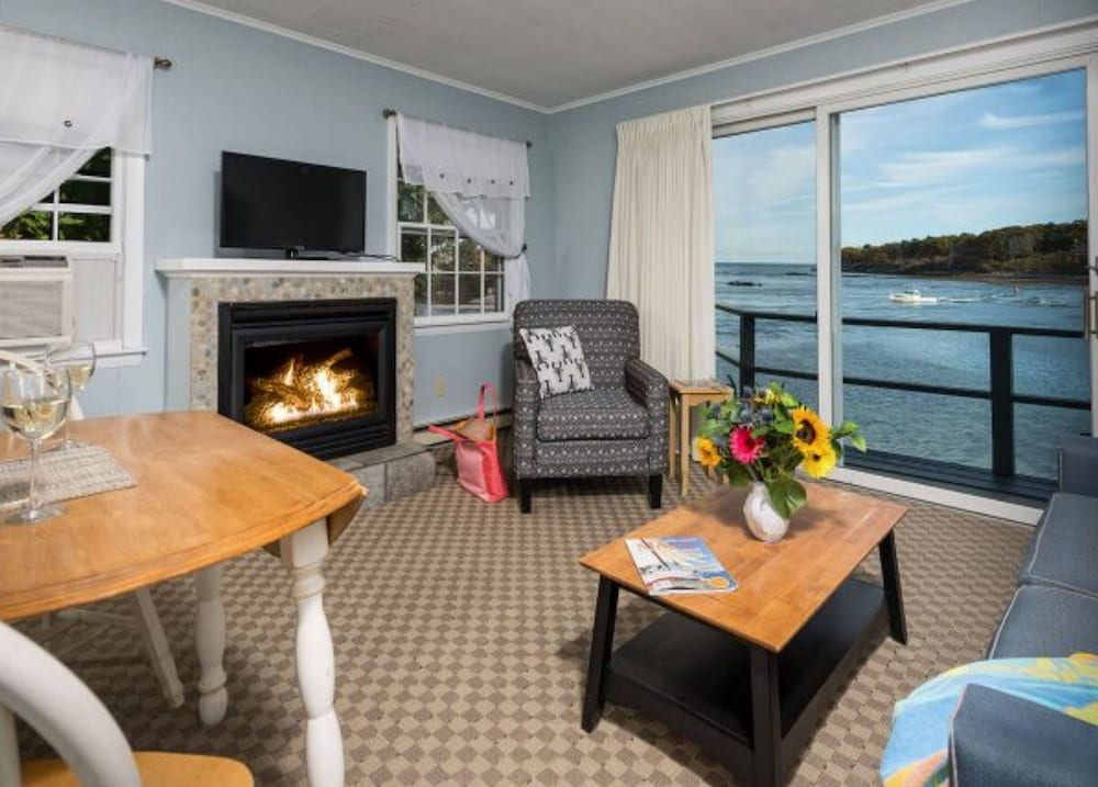 Dockside Guest Quarters & Restaurant - photo 10