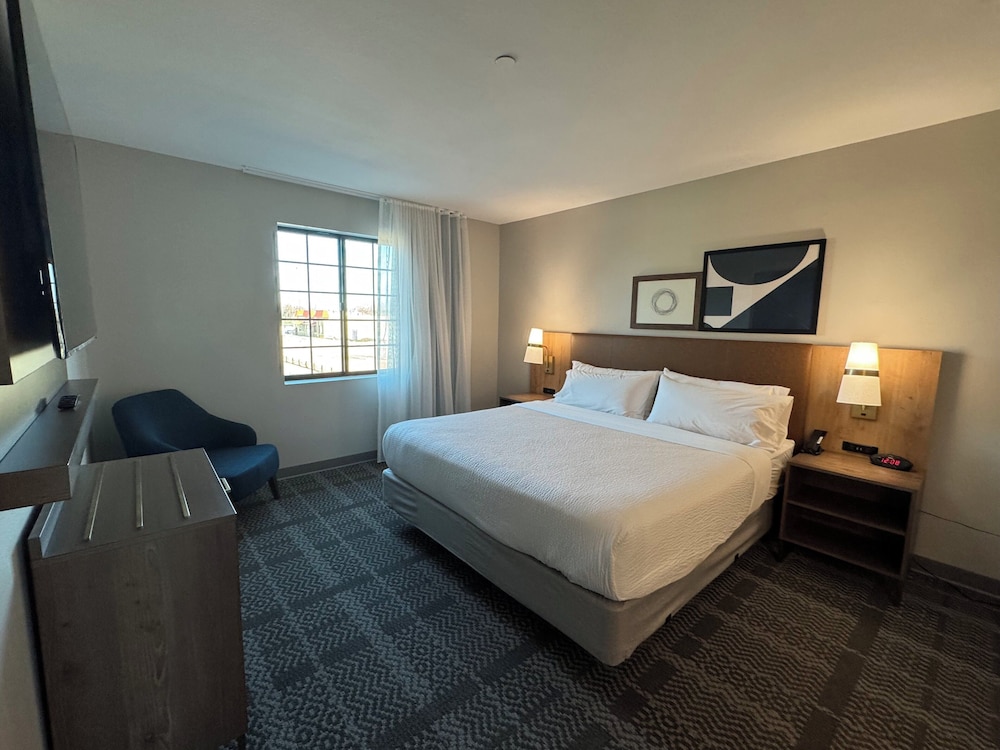 Staybridge Suites Sacramento Woodland - photo 10