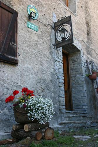 Les Tanneries - carbon neutral hotel in Briancon