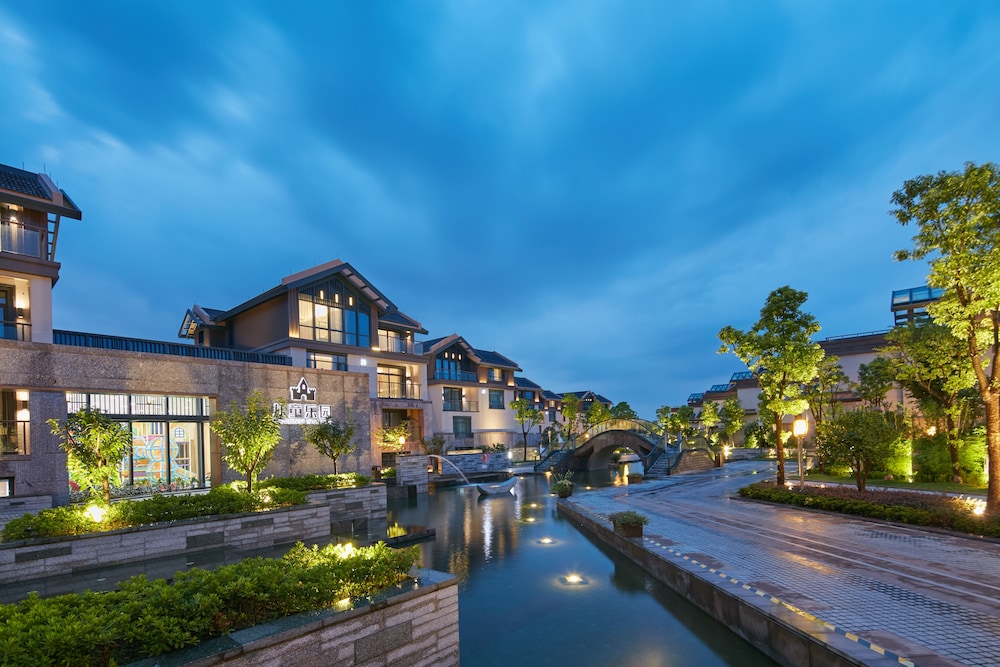 Hangzhou Water Museum Tao Hotel — 4-Star Luxury Hotel in Hangzhou, People's Republic of China