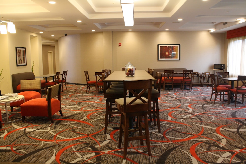 Holiday Inn Express Bradford by IHG - photo 16