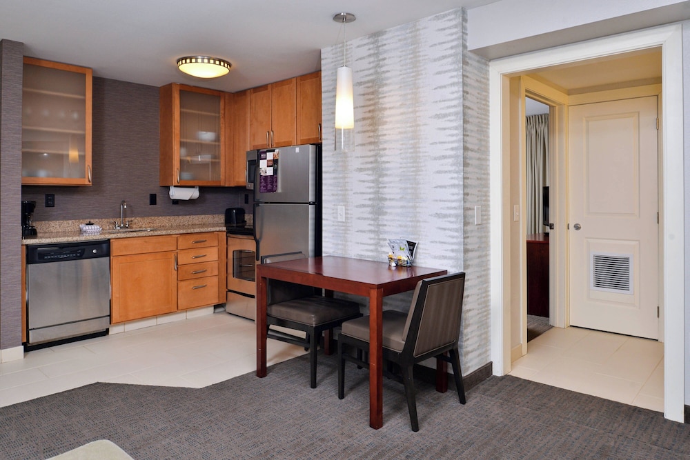 Residence Inn by Marriott Coralville - photo 19