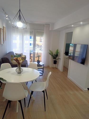 Apartamento Granada Hipercor — 4-Star Luxury Hotel in Granada, Spain