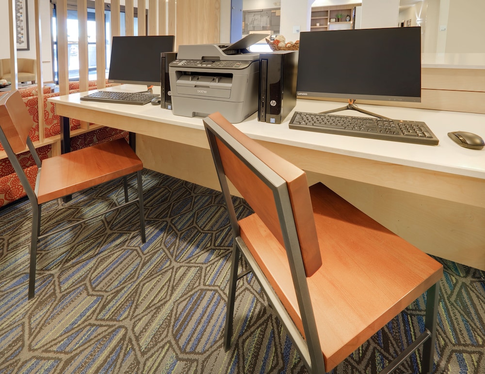 Holiday Inn Express & Suites Burleson Ft. Worth by IHG - photo 27