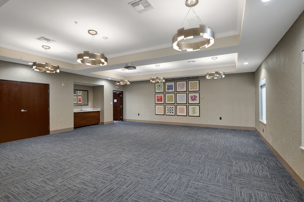 Holiday Inn Express & Suites Lufkin South by IHG - photo 46