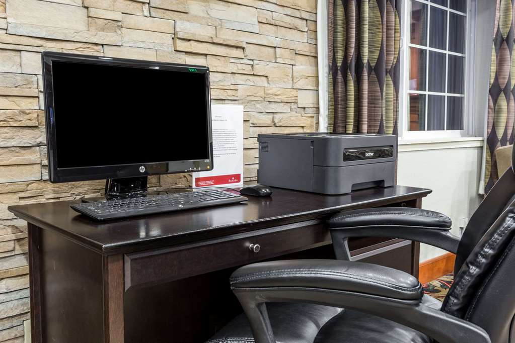 Ramada by Wyndham Portland - photo 16