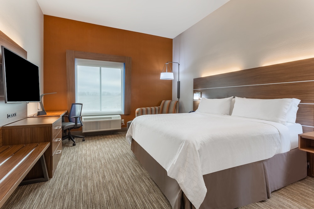Holiday Inn Express & Suites Kearney by IHG - photo 15