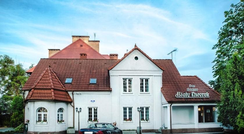 Dom Goscinny Bialy Dworek — 4-Star Luxury Hotel in Czluchow, Poland