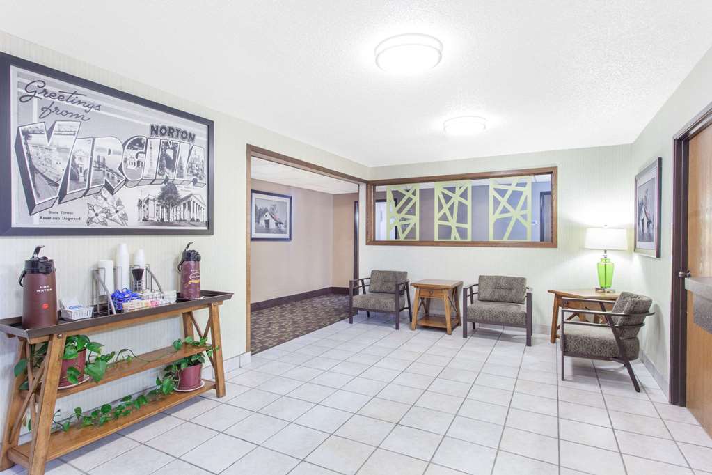 Super 8 by Wyndham Norton VA - photo 3