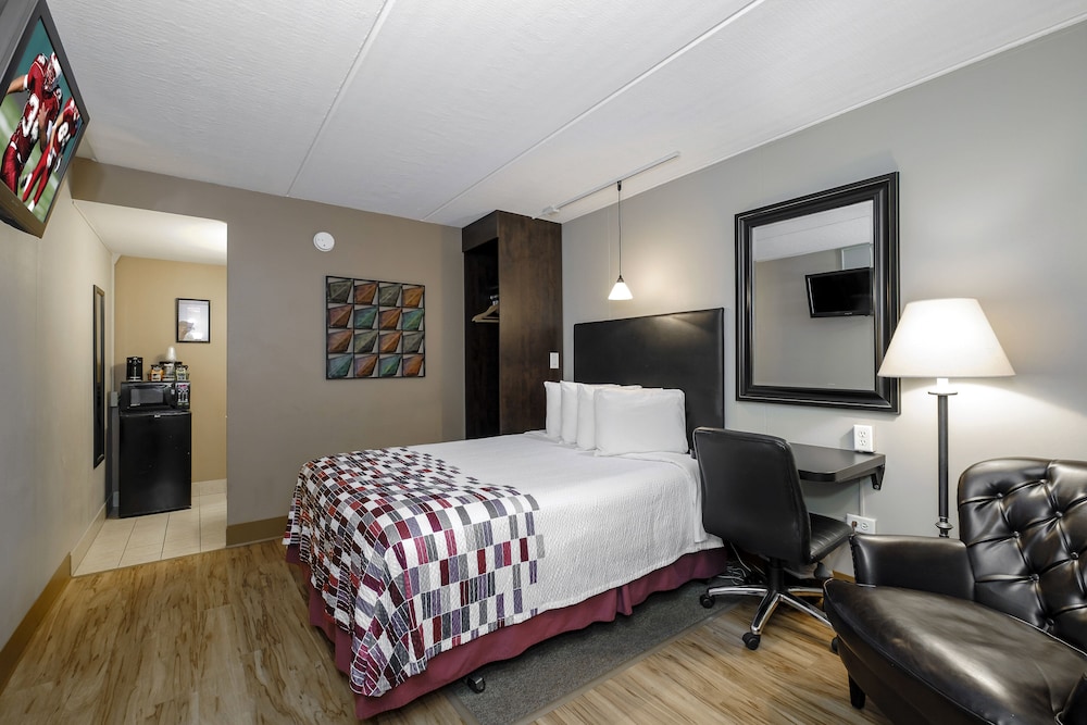 Red Roof Inn & Suites Herkimer - photo 15