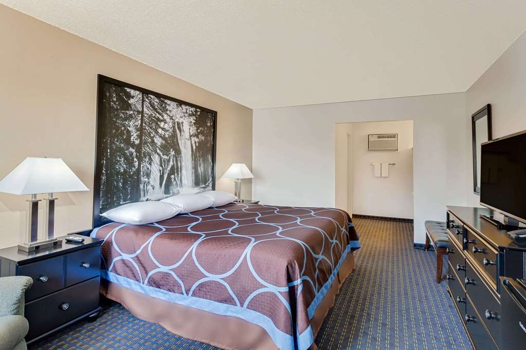 Super 8 by Wyndham Alturas - photo 7