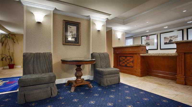 Red Lion Hotel Rosslyn Iwo Jima - photo 13