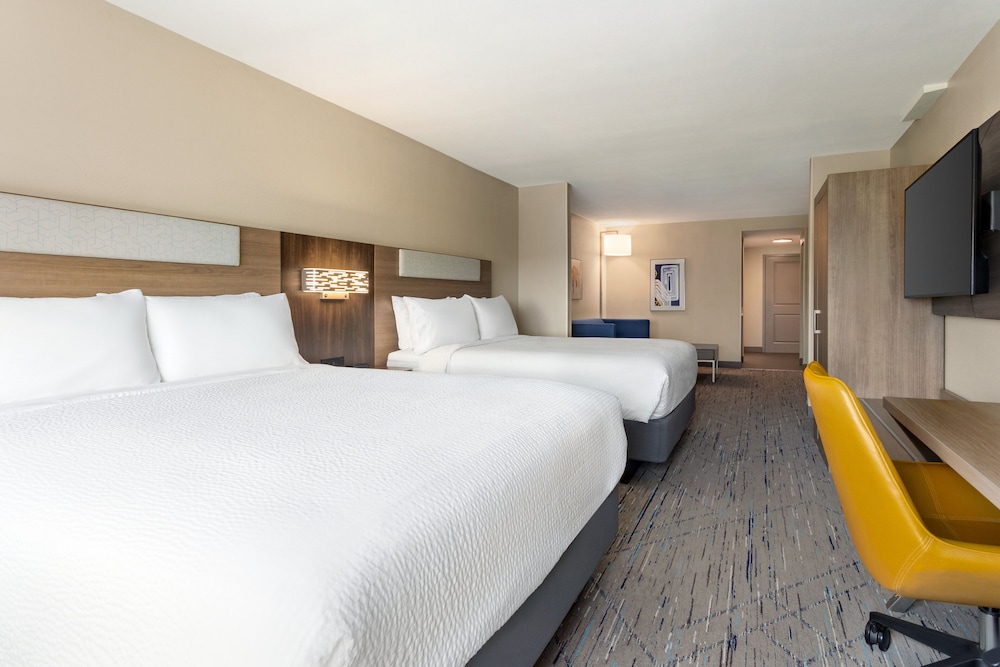 Holiday Inn Express Hotel & Suites Fort Pierce West by IHG - photo 13