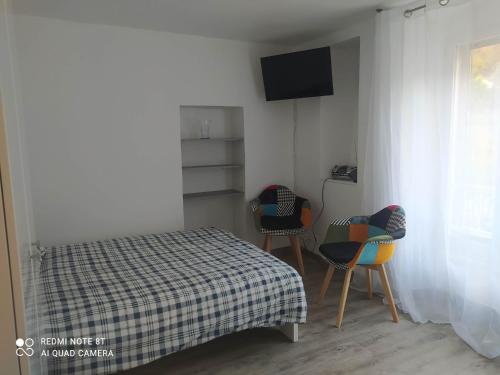 Joli Studio Au Centre D'uriage - last minute hotel in Unknown City