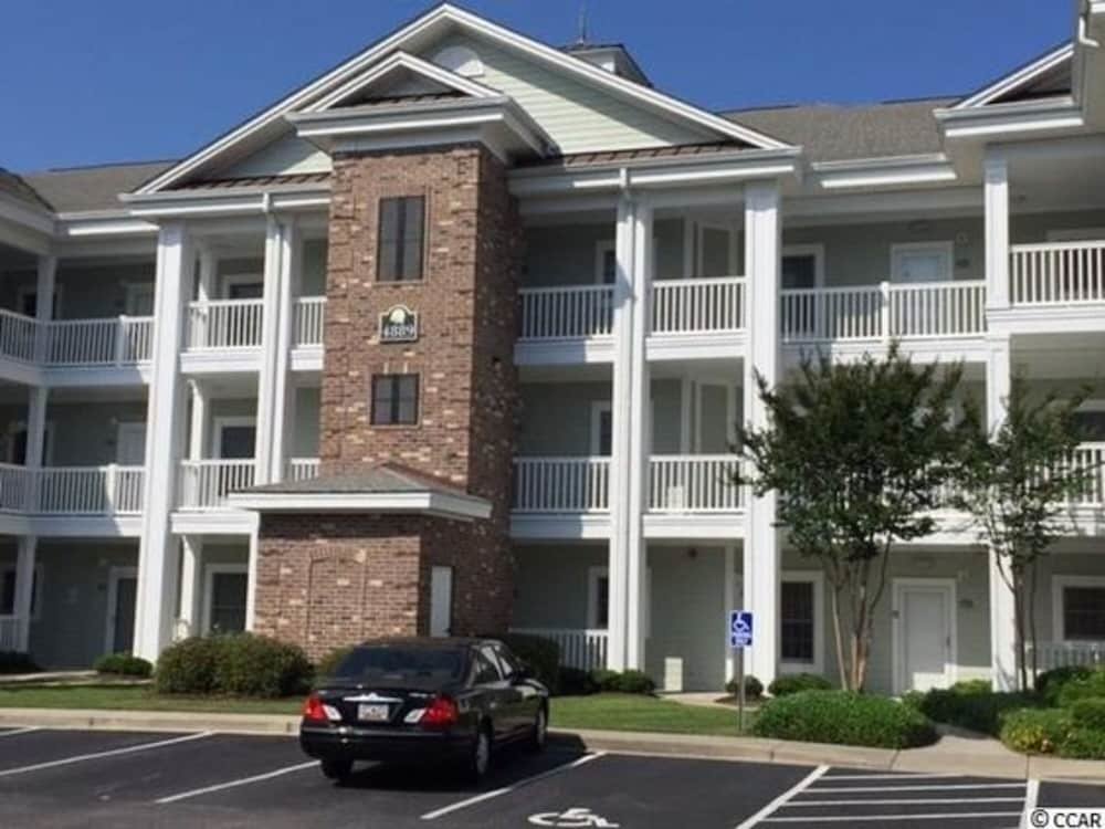 Stunning 3BR Condo near Myrtlewood Golf Resort and Beach — 4-Star Luxury Hotel in Myrtle Beach, United States