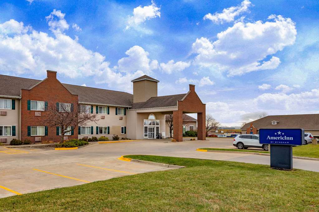 AmericInn by Wyndham Pella in Pella, United States