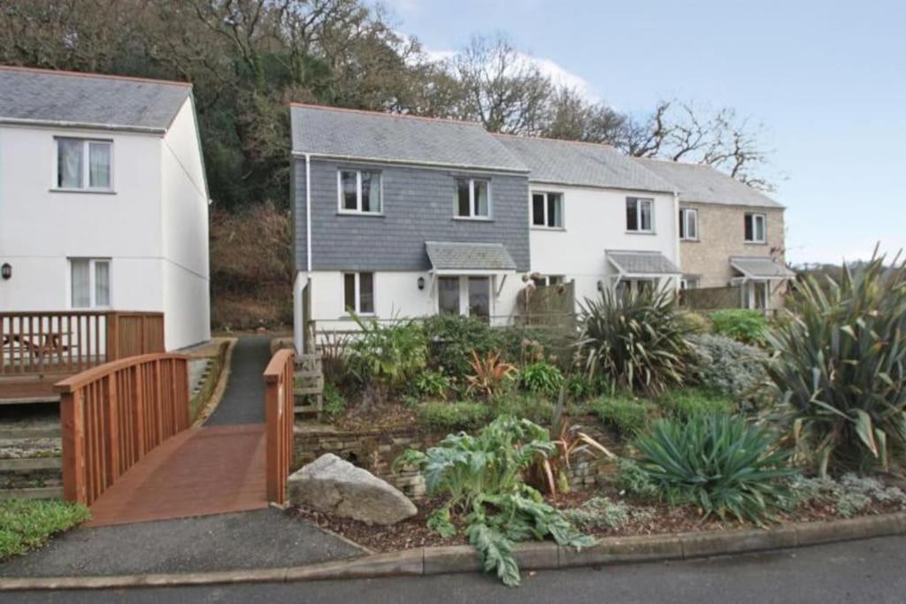 Stunning Holiday home with amazing surroundings — 4-Star Luxury Hotel in Falmouth, United Kingdom
