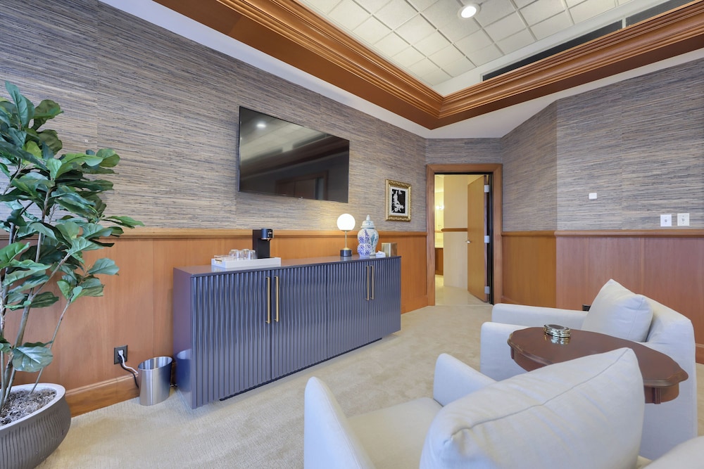 The Executive Suites and Venue - photo 25
