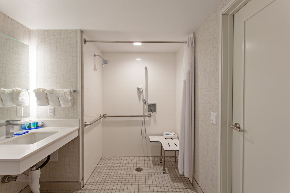 Holiday Inn Express & Suites Pasadena Los Angeles by IHG - photo 15