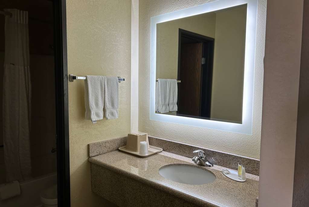 Days Inn by Wyndham Holbrook - photo 21