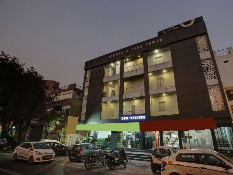 Townhouse Nangal Raya Pankha Road — 4-Star Luxury Hotel in New Delhi, India