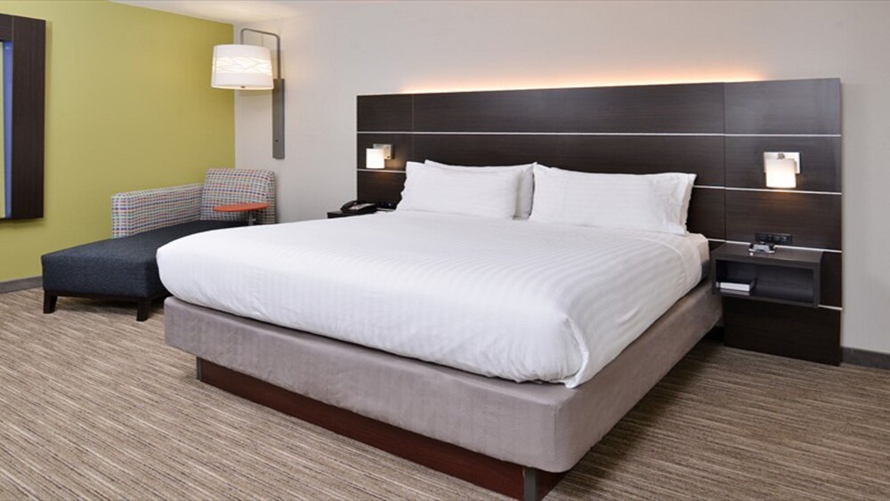 Holiday Inn Express & Suites Parkersburg East by IHG - photo 12