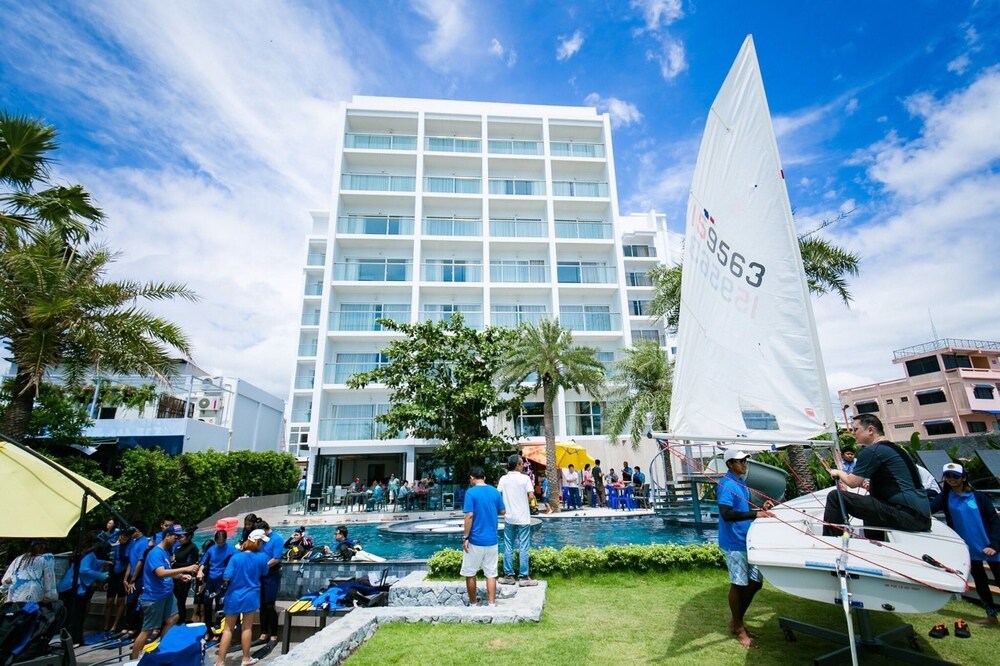 Worita Cove Hotel in Sattahip, Thailand