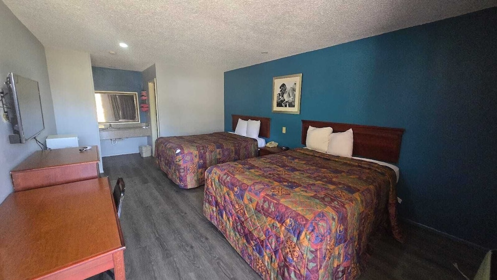 Jeffersonian Motor Inn - photo 14