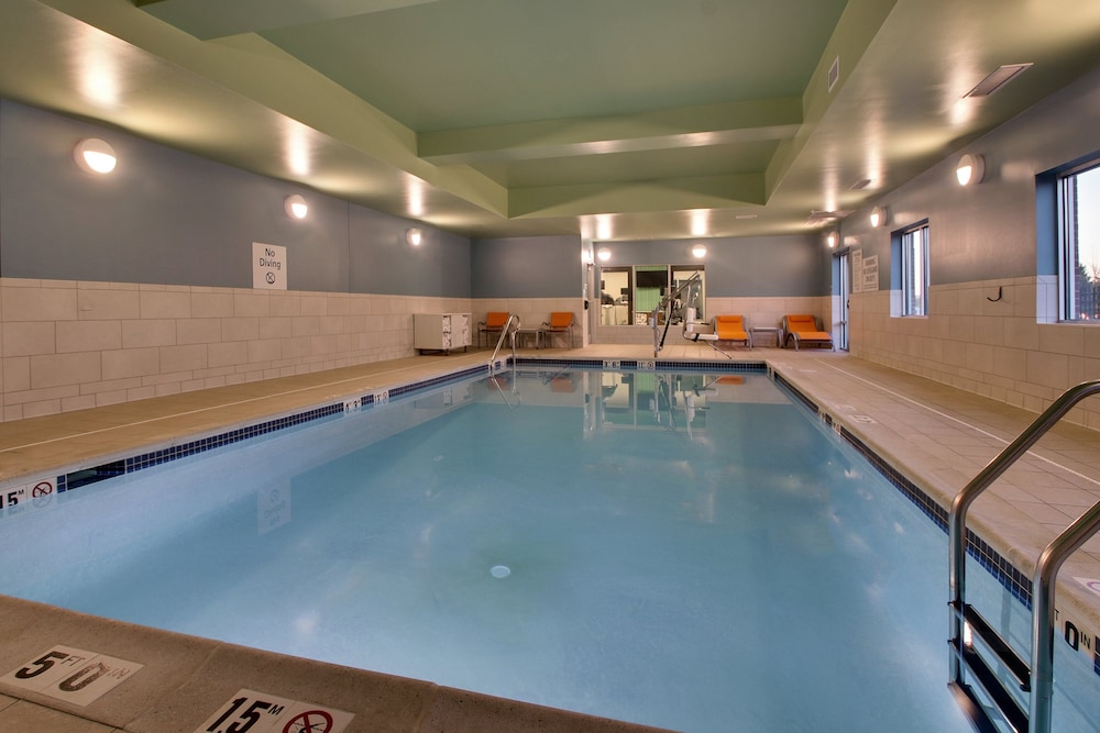 Holiday Inn Express & Suites Lancaster East Strasburg by IHG - photo 13