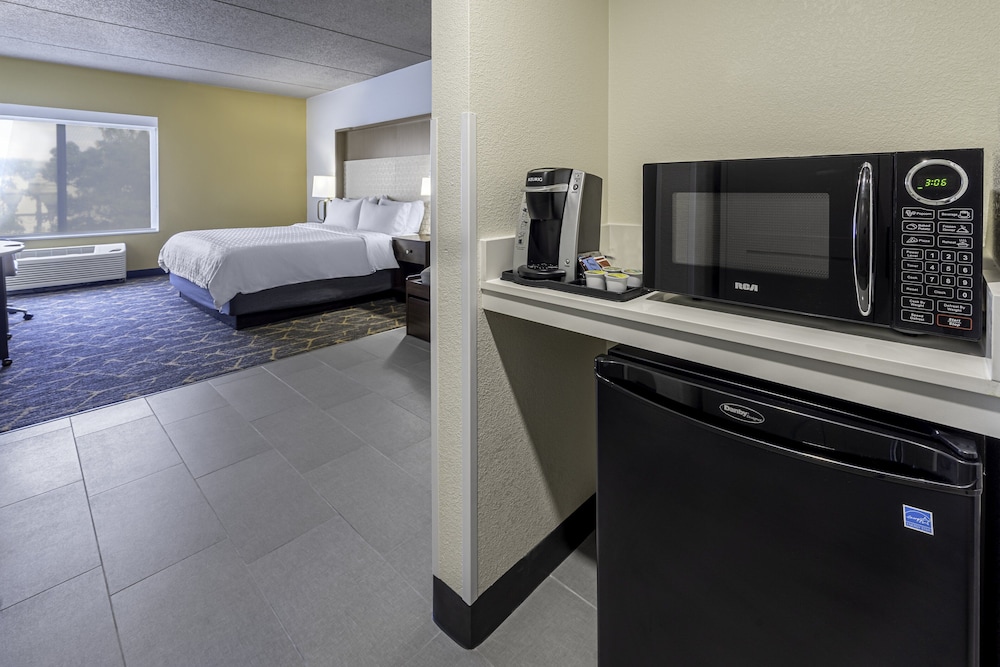 Holiday Inn & Suites Wausau Rothschild by IHG - photo 23