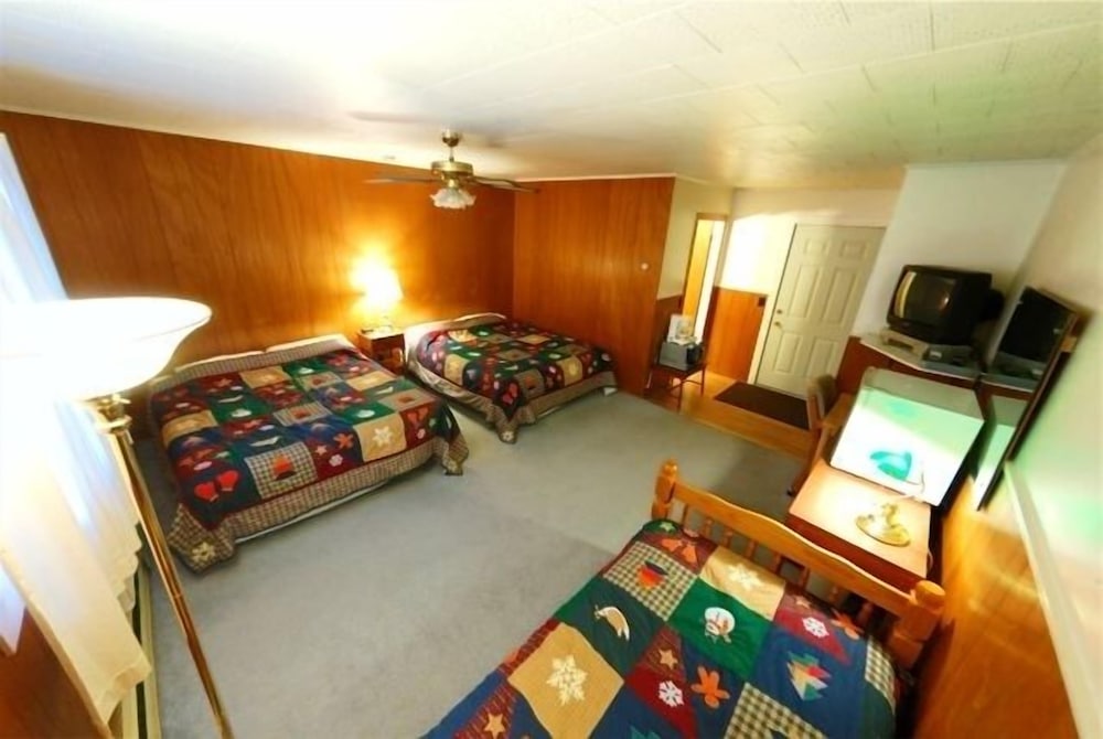 The Riverside Inn - photo 16