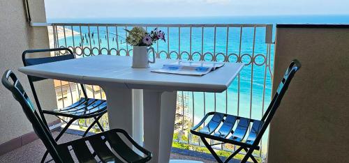 House Bergeggi by Holiday World — 4-Star Luxury Hotel in Bergeggi, Italy